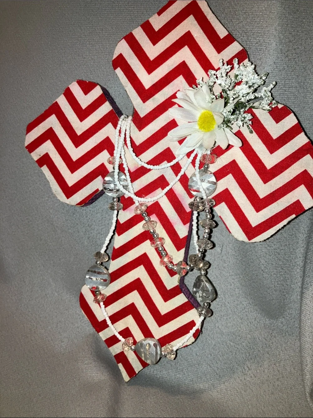 Red Chevron Cross Wall Décor with Daisy Accent